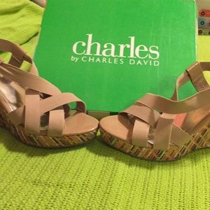 Charles David Camel elastic wedge